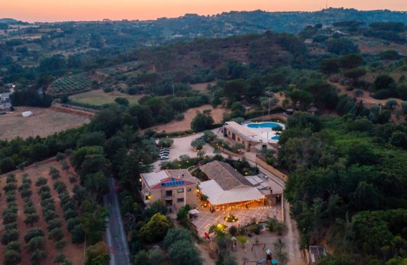 NATALE AGRIRESORT LEANO
